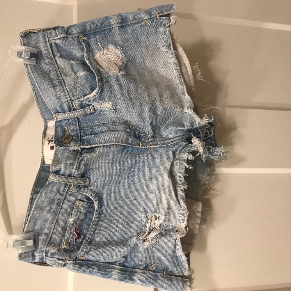 Super cute cut off jeans
